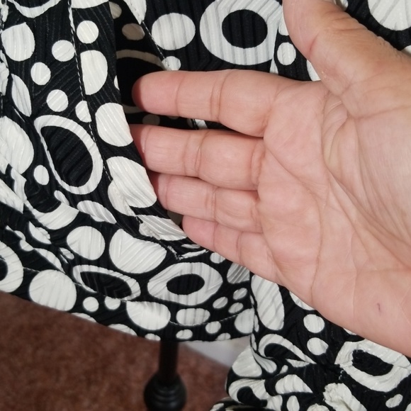 Toni Morgan pattern zippered jacket. Size L - Picture 4 of 8